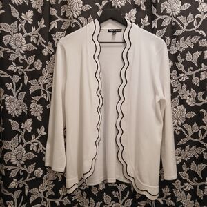 Cable & Gauge Scalloped Edge Open Cardigan Women's XL White With Black Edge